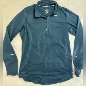 Nike men’s dri-fit long sleeve training, shirt sizes S